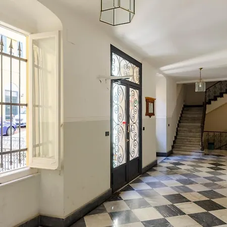 Apartment Altido Spacious Flat