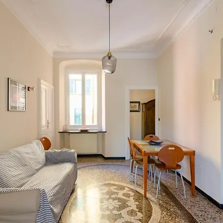 Altido Spacious Flat